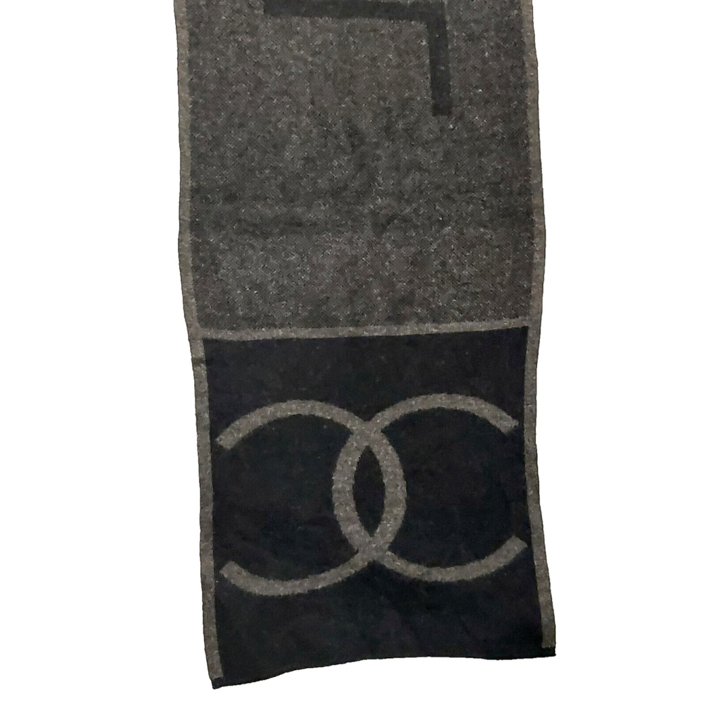 CHANEL Black & Charcoal Gray 100% Wool Reversible Long Scarf - Picture 8 of 11